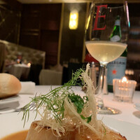 Empire Steak House Roppongi - 「ホタテのグリル」と「白ワイン」