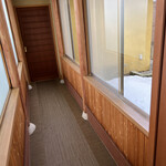 櫻湯山茱萸 - 寒い廊下を抜けると