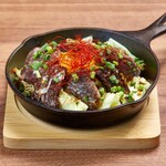 烤牛橫膈膜肉卷心菜