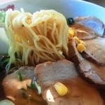 テンホウ - チャーシュー麺の麺リフタップ