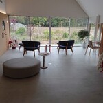 ウシマル - 待合室