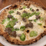 Pizzeria da Torachici - ◆空豆とサルシッチャとリコッタチーズのピッツァ＠１７８０円