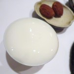 ナクレ - フォームドミルクの下には、夏らしい一品