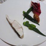 ナクレ - 真珠のように焼いたスズキ