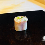 鮨 三心 - ホタルイカ。私の好みを知るはずないのに本日は光りもの、貝、イカが多い気がしました。ビバ・春♡♡♡初夏のお鮨、大好き！！