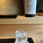 鮨 三心 - ②初亀 東条 山田錦  純米吟醸(静岡) キリリとした爽快な美酒。お鮨やお魚と合います！クリアでバランスが良き♡