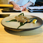 鮨 三心 - 大好きな青魚シマアジ！レアな火入れが絶妙です。