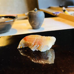 鮨 三心 - 肉厚なシマアジは本日のMVP①でした♡