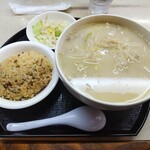 麺飯屋 醤 - 料理写真:湯麵（タンメン）＆炒飯セット