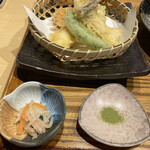 Sobashin - 天ぷら、抹茶塩？