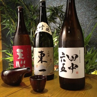 A great supporting role that complements the dish. A wide variety of sake and Kyushu shochu available