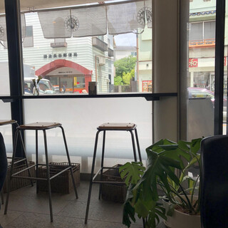 UNI COFFEE ROASTERY_2