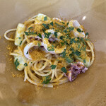 Trattoria esse - イカと加賀太胡瓜のアーリオオーリオ からすみがけ スパゲッティ