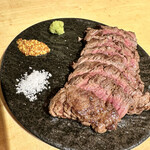 TEPPAN KITCHEN - 稀少部位牛サガリのステーキ 150g ¥1580