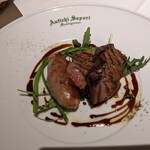 アンティキ・サポーリ - メインの肉料理