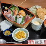 Onigashima - 刺身·鯵ﾌﾗｲ定食(御飯·味噌汁·茶碗蒸し·小鉢·香物)2500円