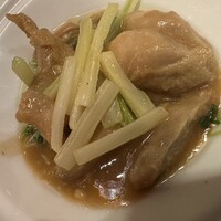 萬珍樓 本店 - 大山鶏と里芋の南乳煮込み