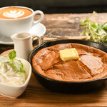 BOND CAFE - 