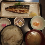 魚たつ - 焼魚定食