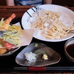 ががちゃ屋 - 海老天ぷら盛り合わせ付　もりうどん