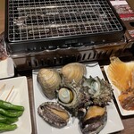 Hamayaki Izakaya Barubaru Atami - お席で浜焼き