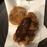 大 - 大好きな揚げ物！上のホタテは、素材を活かしてミディアムレアを塩と黒胡椒で。