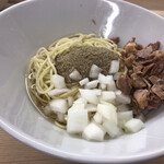 煮干しラーメン ゼクウ - 煮干し粉和え麺