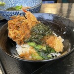 大石家 - よくばり丼(小)