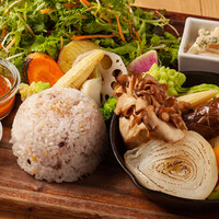 畑の美味しさをふんだんに！お野菜グリルプレート