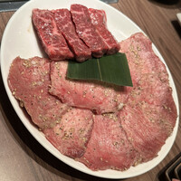 焼肉うしごろ 新宿三丁目店 - 