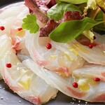 Seasonal carpaccio made with this morning's fresh fish 1,480 yen (excluding tax)