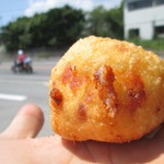 ブランジェ浅野屋 - トマトとモッツァレラ　１７９円　