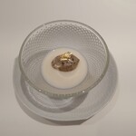 グランシャリオ - 新玉ねぎのムース きのこピュレ金粉