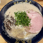 博多一幸舎 - 泡系豚骨ラーメン900円