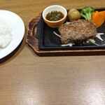 Resutoran Sengoku - 後楽園店限定の『 プレミアムステーキハンバーグ(和牛入り) 150ｇ 1,250円 ♪