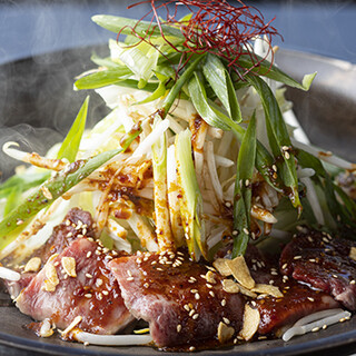 鉄板焼き×蒸し焼き鍋の良いどこどり◎名物「だん焼き」は必食！