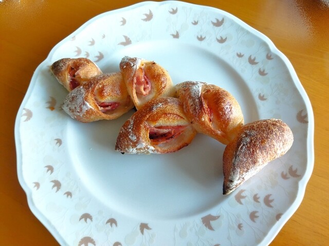 白山台マルタパン - 八戸（パン）の写真