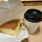 りくろーおじさんの店 大阪伊丹空港店 - 