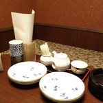 Aburi Izakaya Uoyanogensan - テーブルセット