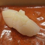 伊勢鮨 - 七貫目　帆立　根室