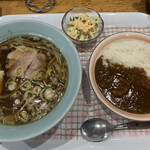 古澤ラーメン - ランチ　正油ラーメン、ビーフカレーセット、マカロニサラダ付き　780円