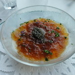 ブラッスリーオザミ - 【前菜】北海道産 ズワイガニ・新タマネギのムースと
      オマール海老のコンソメ アメリカ産キャビア添え