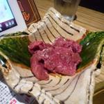 炭火焼肉 くぐ琉 - こりこり塩タン