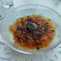 ブラッスリーオザミ 東京スカイツリータウン･ソラマチ店 - 【前菜】北海道産 ズワイガニ・新タマネギのムースと
                オマール海老のコンソメ アメリカ産キャビア添え