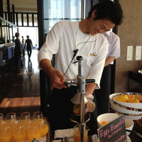 R restaurant & bar - 