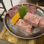 Yakiniku Sutairu Nikuhoudai - 