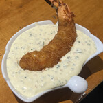 居食屋 わいるどふぁーむ  - タルタルで泳ぐエビフライ