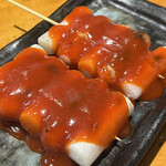 居食屋 わいるどふぁーむ  - ソトック 韓国トッポギとウィンナー串 ２串＠４００円