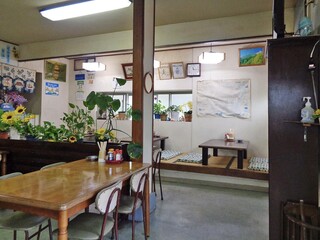 Yanagishokudou - テーブル席 ＆ 小上がり座卓席