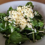 Cernia - ルーコラのミモザ風サラダ